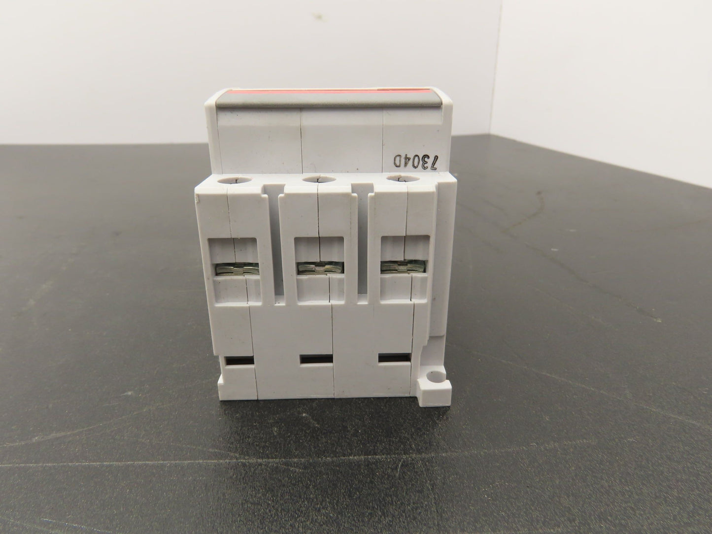 Fuji Electric CP30FM-3P003 Circuit Breakers 250VAC 3A 3-Pole