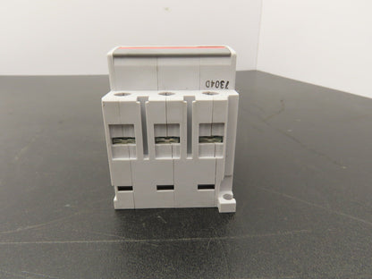 Fuji Electric CP30FM-3P003 Circuit Breakers 250VAC 3A 3-Pole