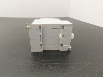 Fuji Electric CP30FM-3P003 Circuit Breakers 250VAC 3A 3-Pole