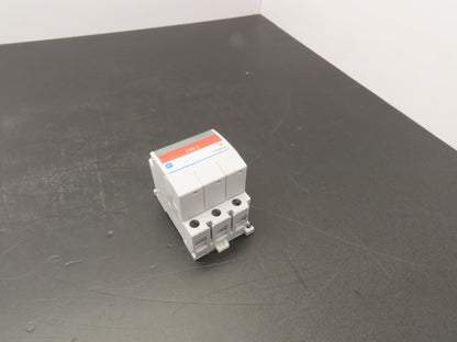 Fuji Electric CP30FM-3P003 Circuit Breakers 250VAC 3A 3-Pole
