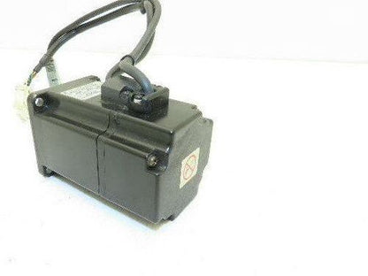 Yaskawa SGMAH-02AAAYU21 AC Servo Motor 200W 200V 3000RPM