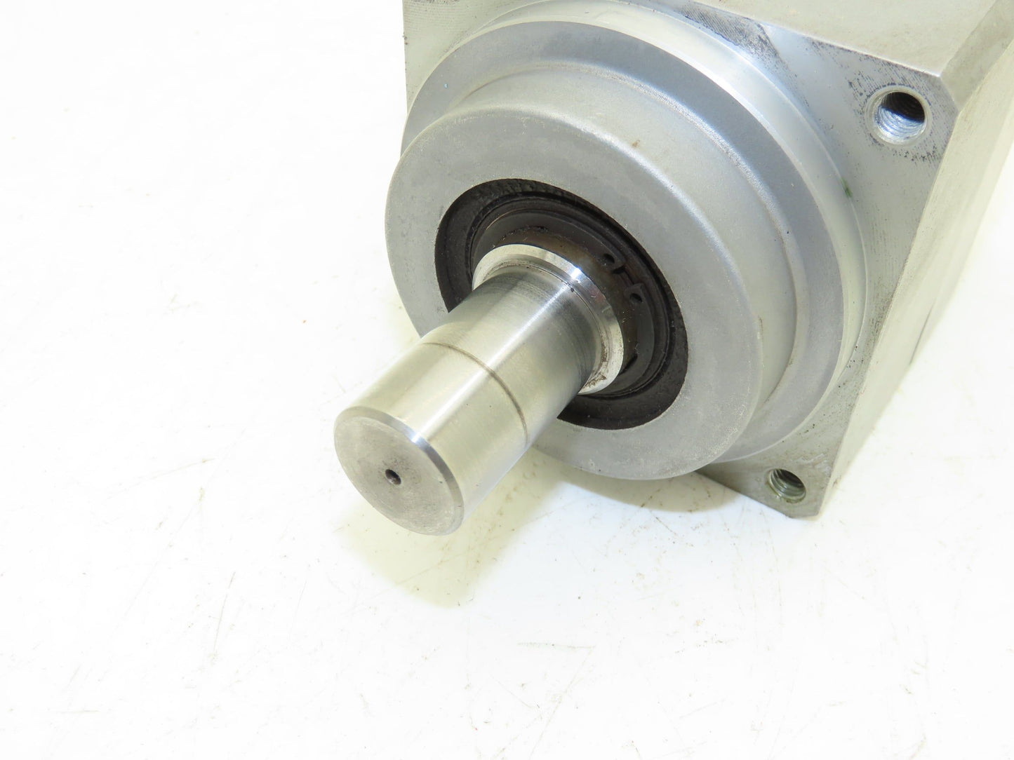 Sakanishiseiki EIG075-0090 Planetary Gear Reducer 9:1 Ratio Servo Motor