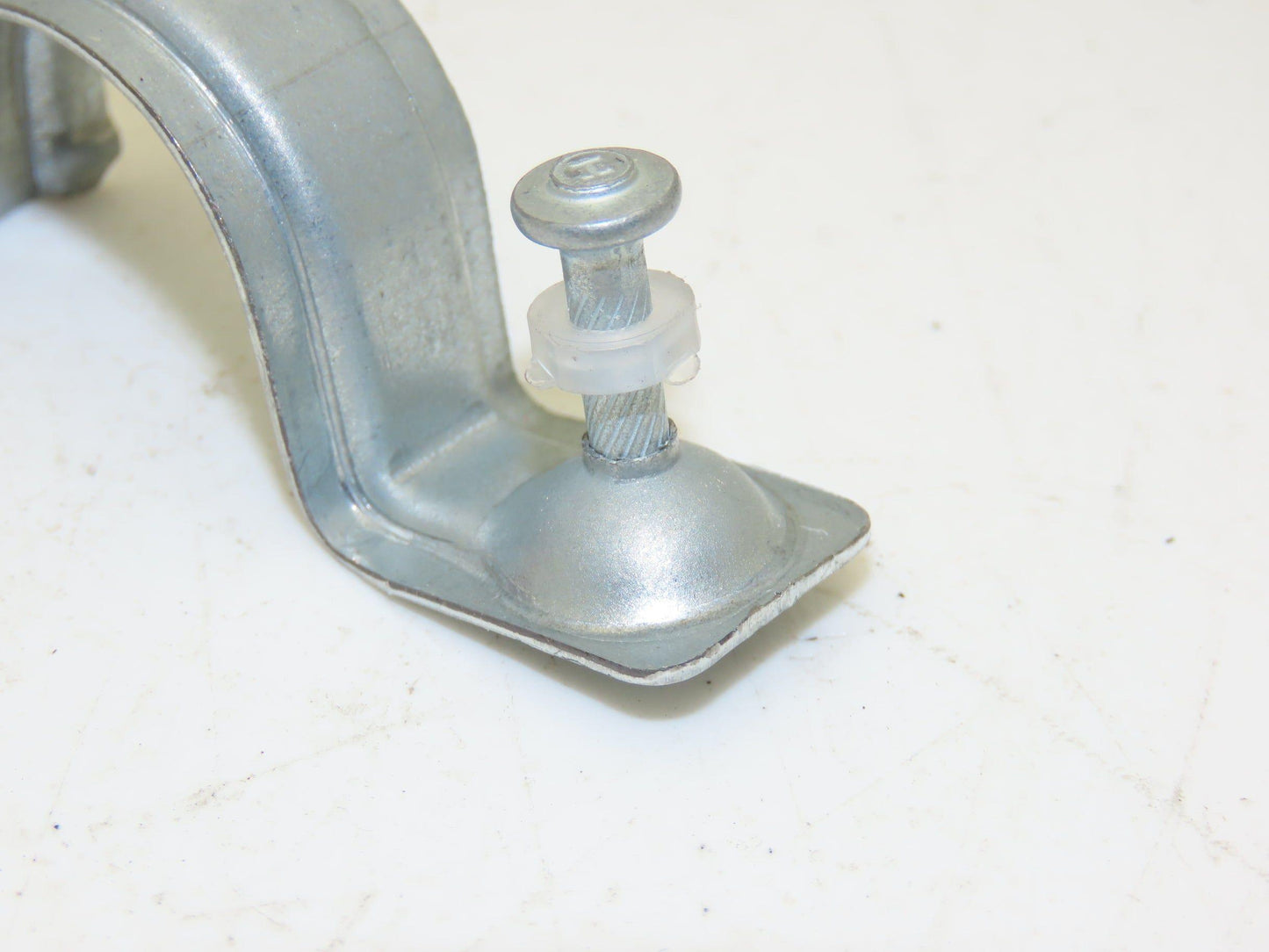 Hilti 226907 Conduit Clip X-EMTC 1" U22 Pre Mounted Nail