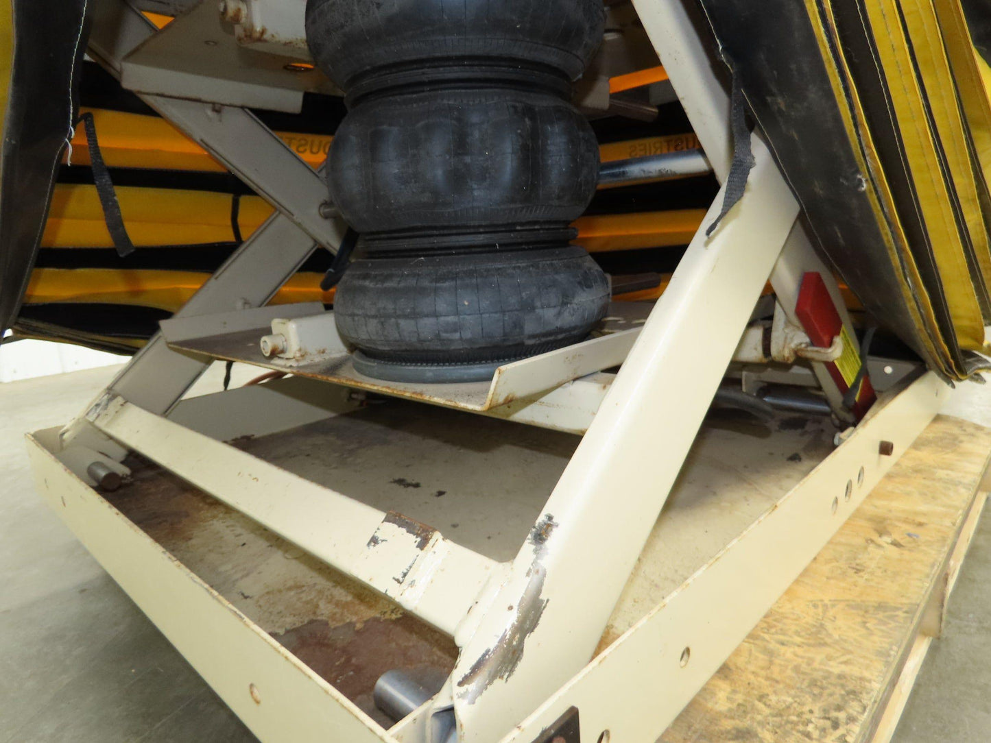 Knight LT3448 Pneumatic Lift Tilt Table Tote Tipper 4000lb 45° Degree 48x34" Top