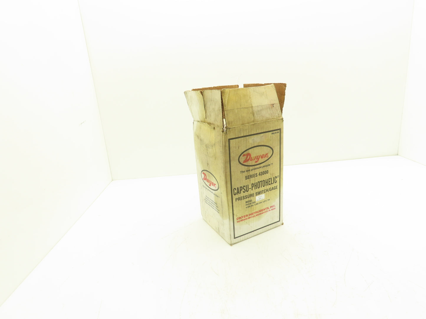 Dwyer 43010-SRH Capsu Photohelic Pressure Switch Gage 43000 Series 10" Water