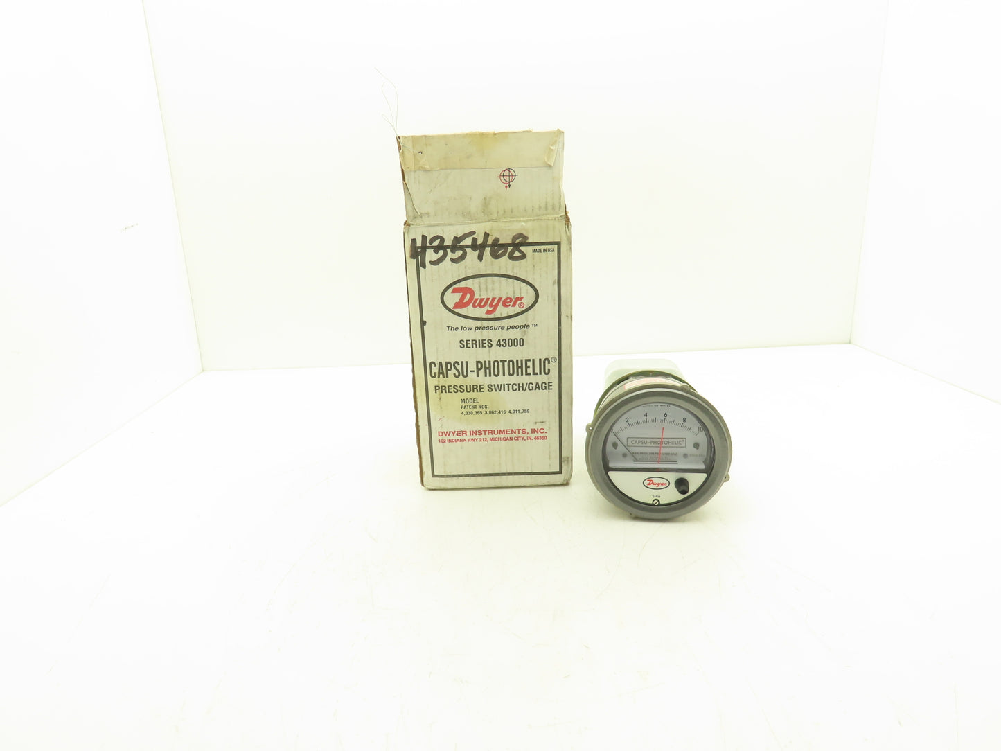 Dwyer 43010-SRH Capsu Photohelic Pressure Switch Gage 43000 Series 10" Water