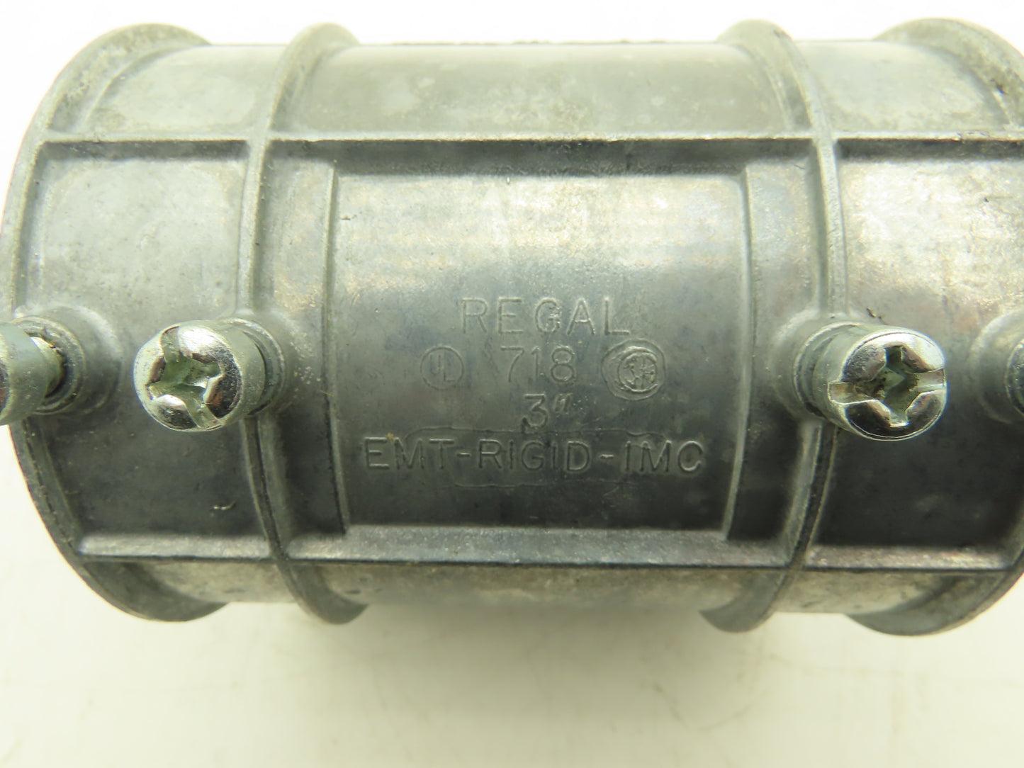 Regal 718 Coupling Conduit Connector 3" EMT Screw Set Lot of 12