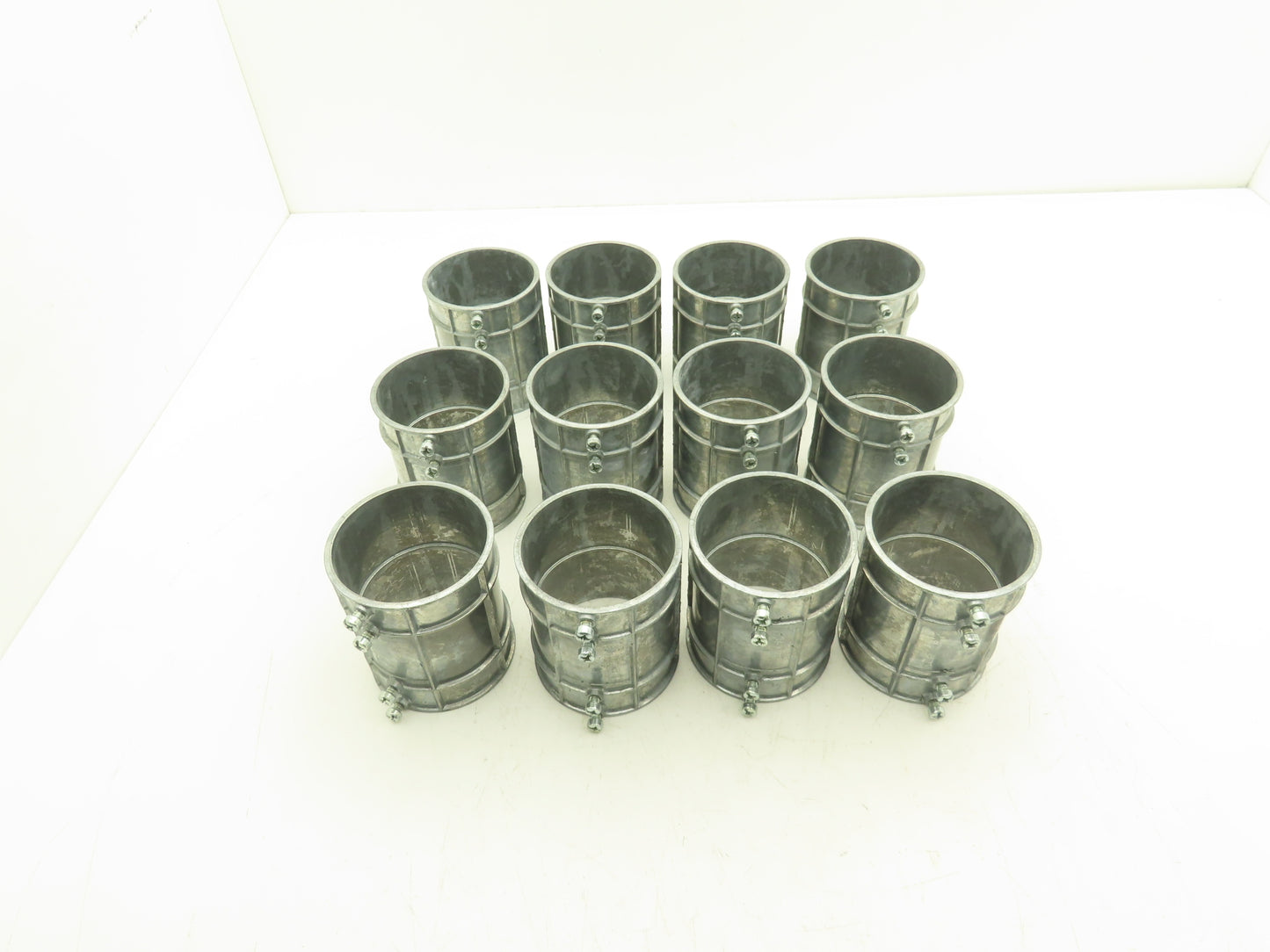 Regal 718 Coupling Conduit Connector 3" EMT Screw Set Lot of 12