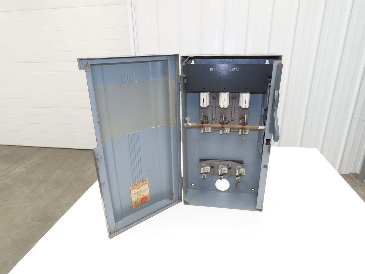Cutler Hammer 4101H313 Safety Disconnect Load Switch 575V 100A 50Hp