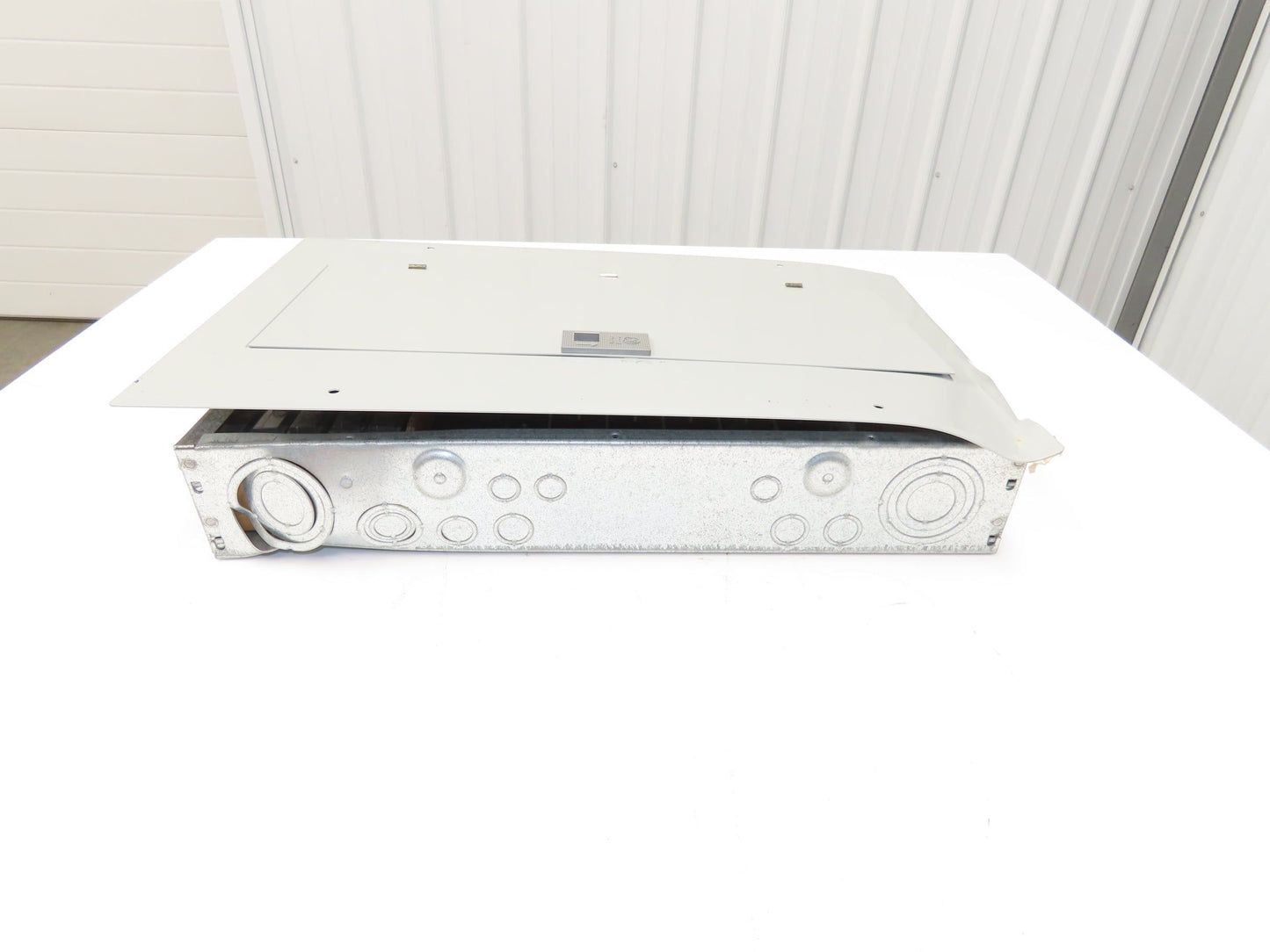 GE TM-2010 PowerMark Gold 100Amp Load Center 20 Circuit Indoor Main Breaker