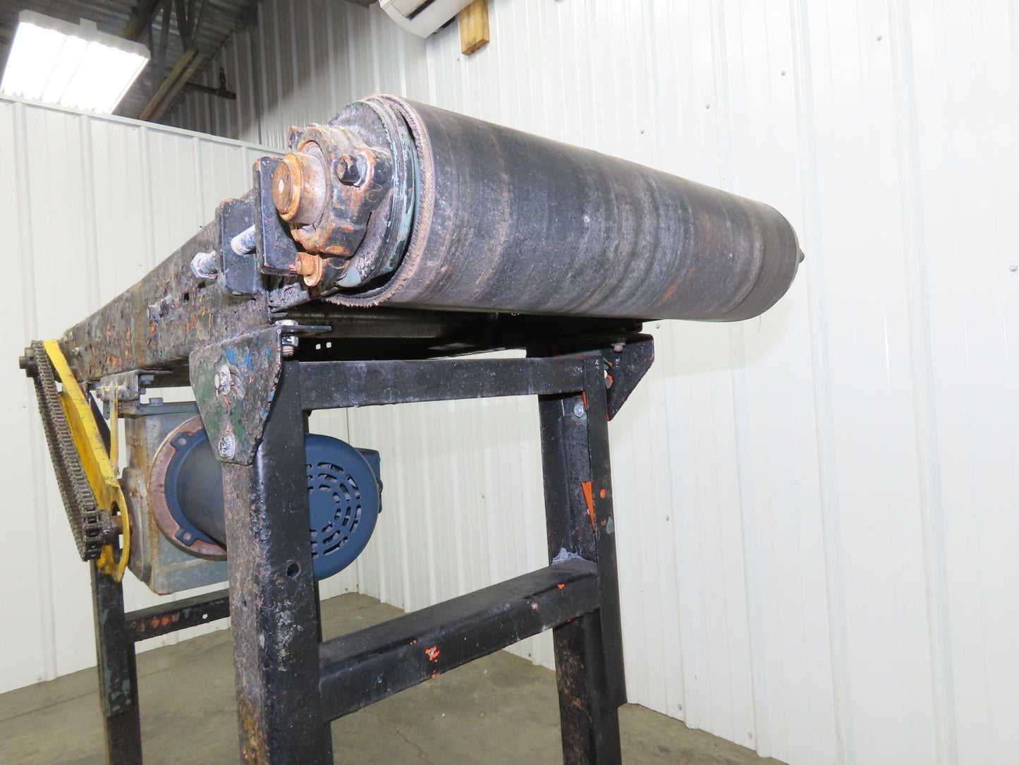 Hytrol 16"x 55" Slider Bed Conveyor on Casters 14.5" Belt 1/2Hp 90VDC End Drive