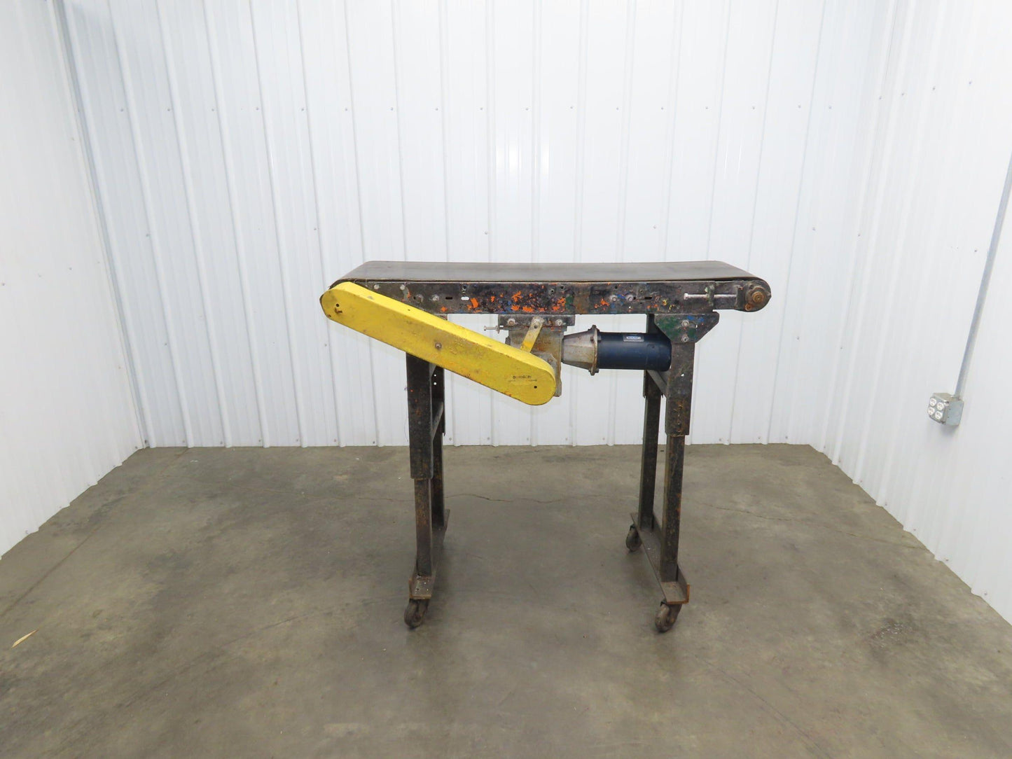 Hytrol 16"x 55" Slider Bed Conveyor on Casters 14.5" Belt 1/2Hp 90VDC End Drive