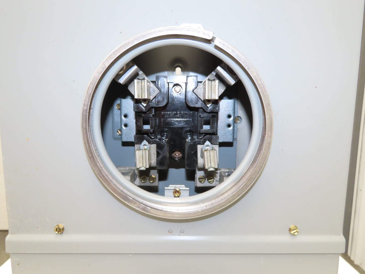 Midwest M282CB1 200 AMP Meter Center w/Main Breaker 120/240V NEMA 3R Rainproof
