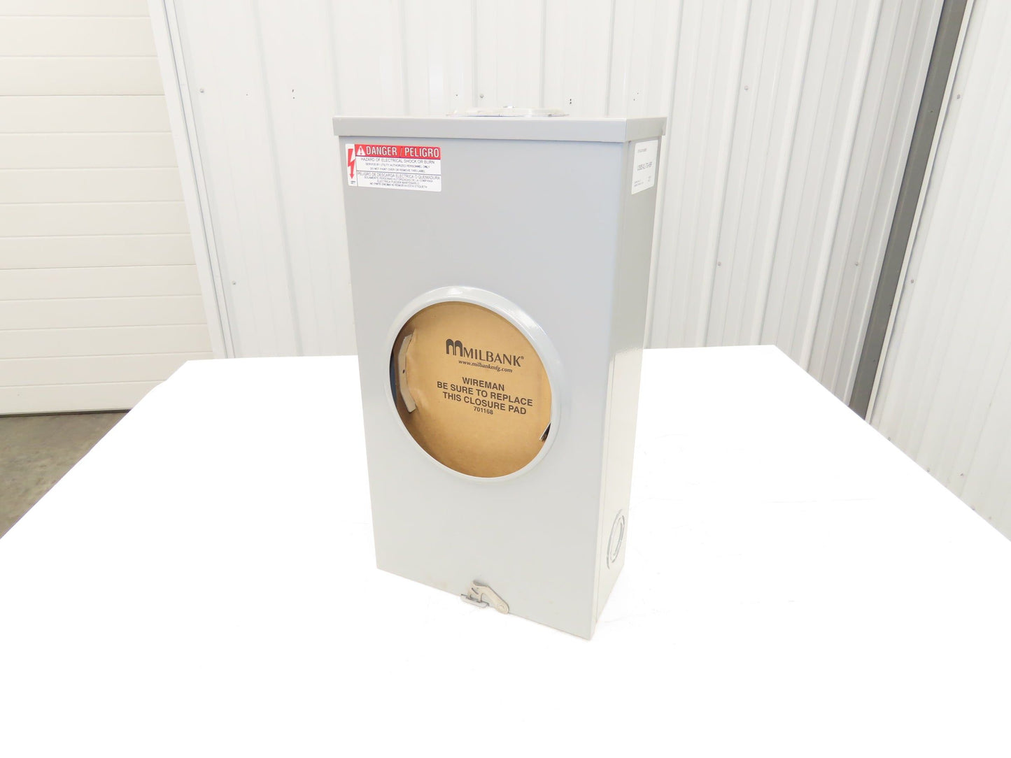 Milbank U3505-XL-TG-HSP Ringless Meter Socket 200A 1Ph Lever Bypass 5 Terminal