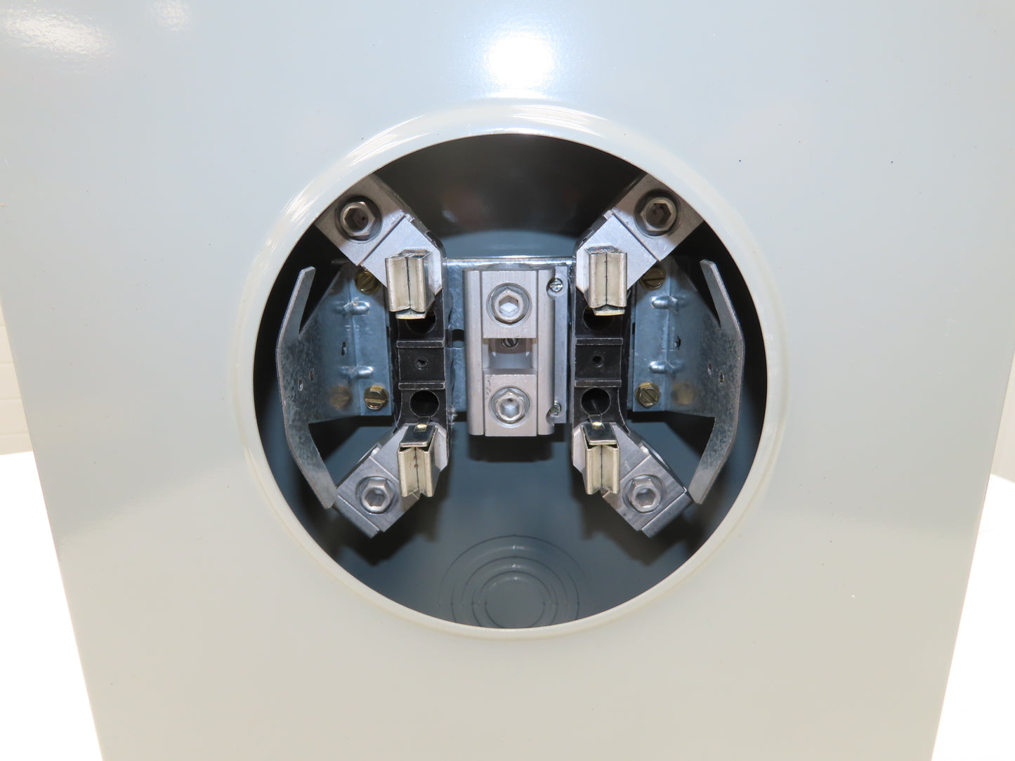 Thomas Betts URS1394-H0-WR Anchor Ringless 200A Meter Socket 1Ph 4 Terminal 3R