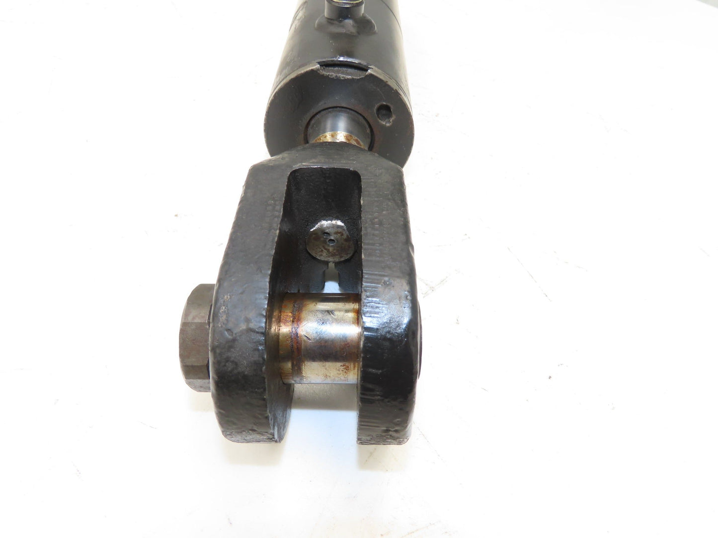 Hyster 305517 E30XM Tilt Cylinder From E30XM Forklift 2.5" Bore 3.5" Stroke