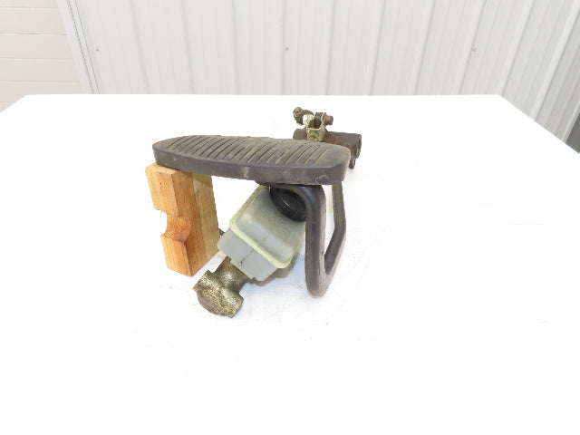 Hyster E30XM Brake Pedal Master Cylinder Assembly