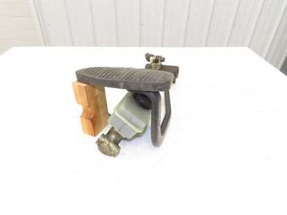 Hyster E30XM Brake Pedal Master Cylinder Assembly