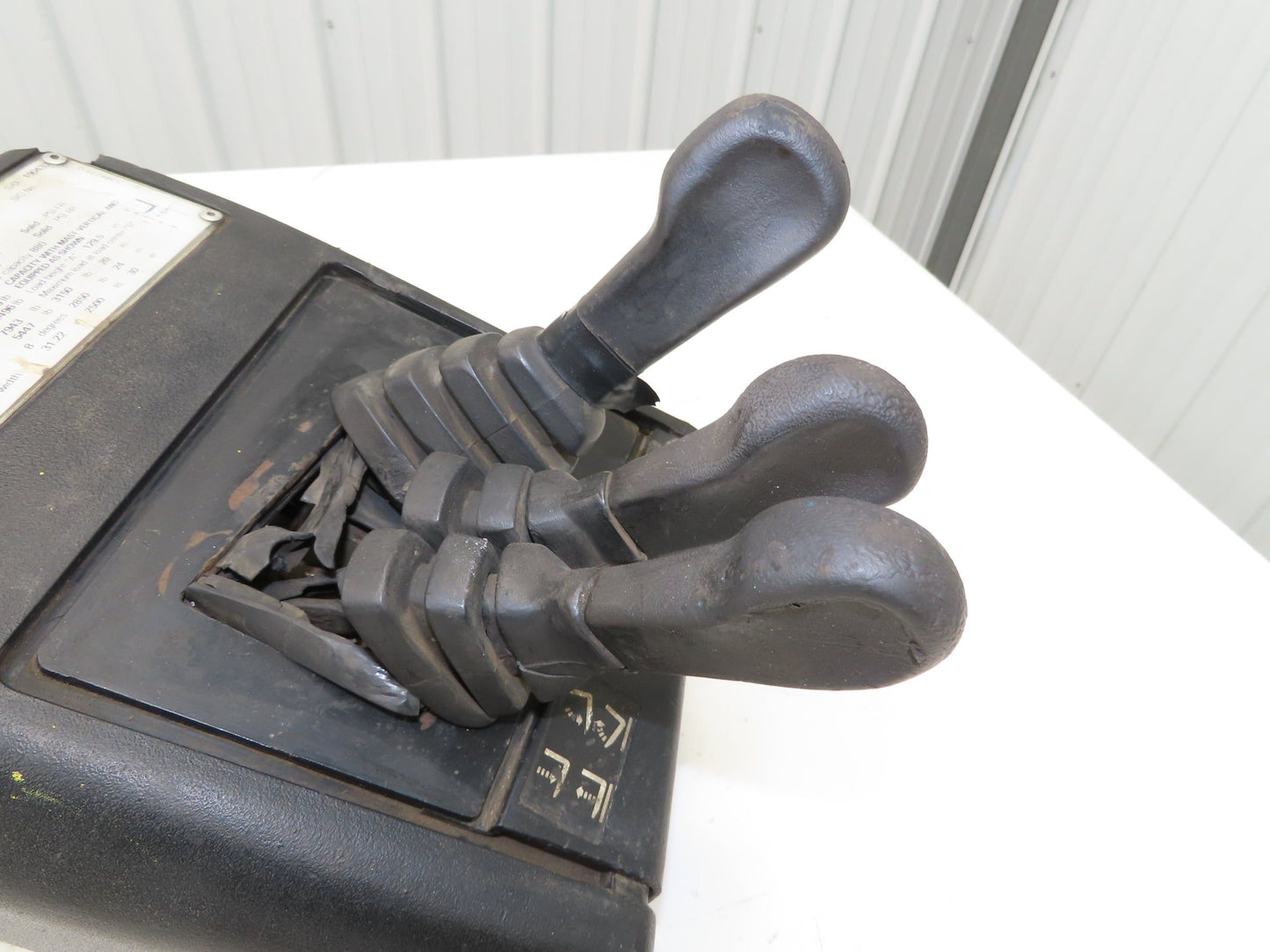 Hyster E30XM Forklift Sideshift 3 Lever Controls And Model Label