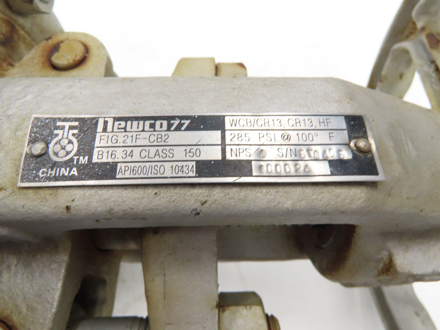 Newco 21F-CB2 4" Flanged Globe Valve 285psi Class 150 WCB 77 Rising Stem