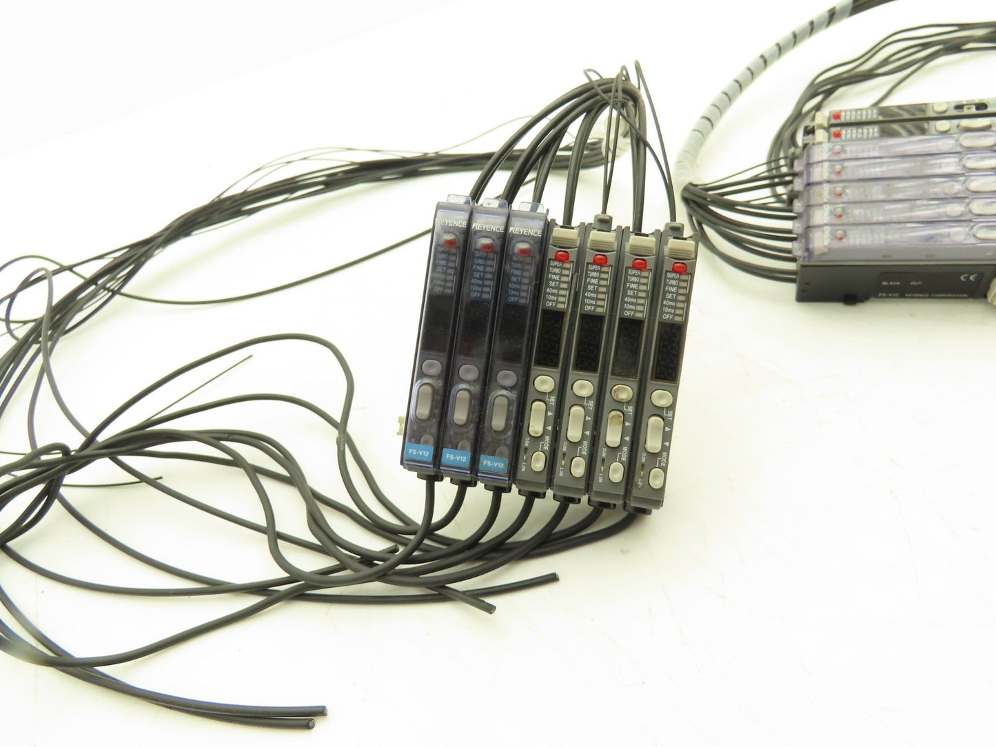 Keyence FS-V12 Photoelectric Sensor Mixed Lot of 21