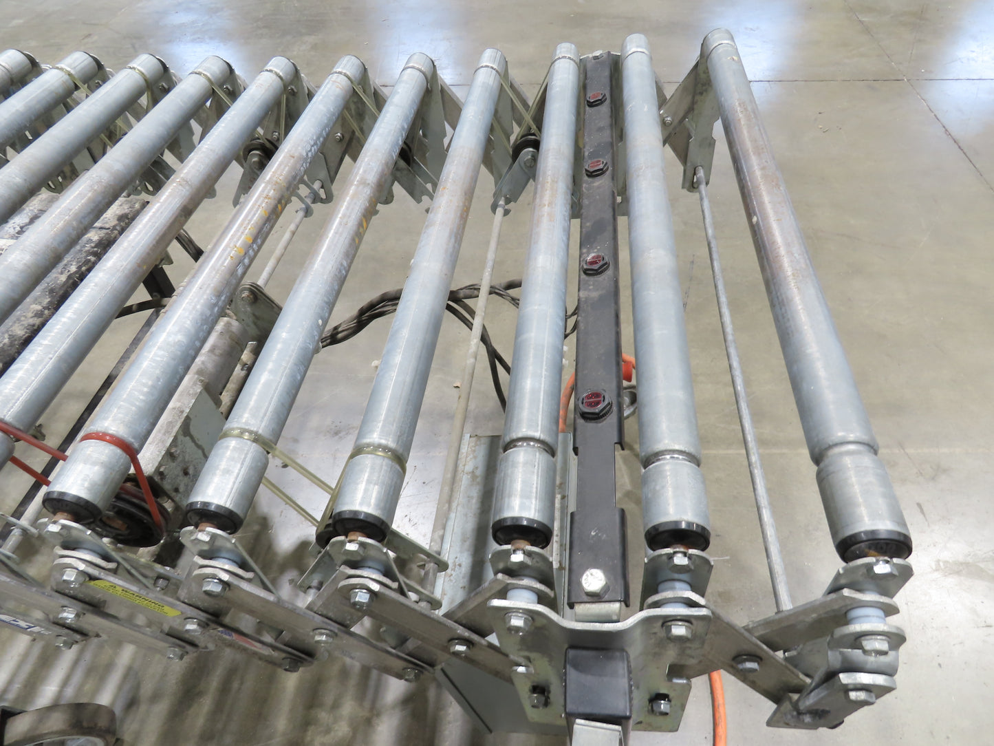 Best Flex 30"x 22' Expandable Power Roller Conveyor 36" Accumulation Zones 120V