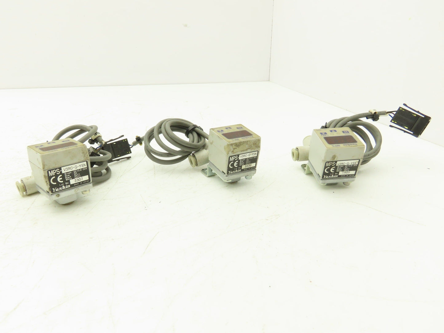 Yushin MPS-V3RC-G-YSN Digital Pressure Switch 10.8-30vdc 0-145psi Lot of 3