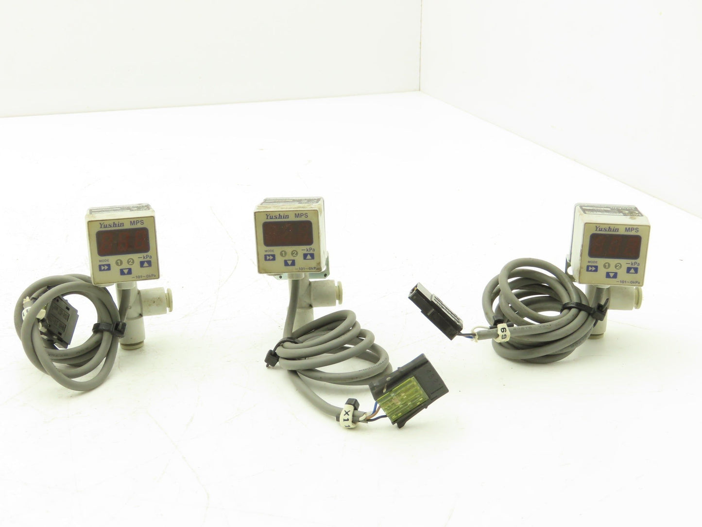 Yushin MPS-V3RC-G-YSN Digital Pressure Switch 10.8-30vdc 0-145psi Lot of 3