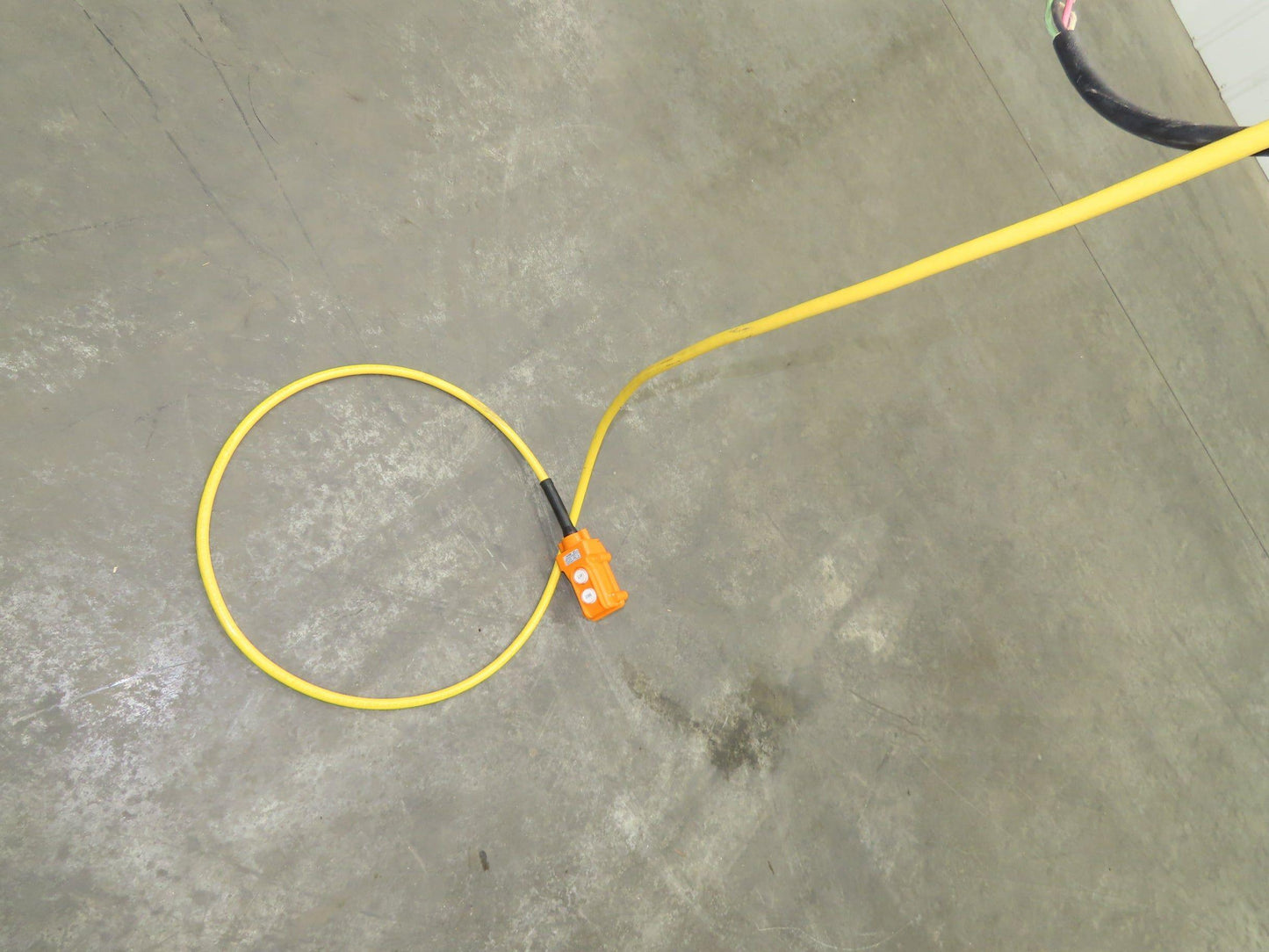 CM Lodestar R 2 Ton Electric Chain Hoist 8 FPM 15' Lift 11' Pendant 230/460 3 PH