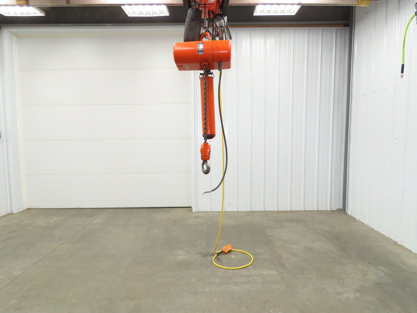CM Lodestar R 2 Ton Electric Chain Hoist 8 FPM 15' Lift 11' Pendant 230/460 3 PH