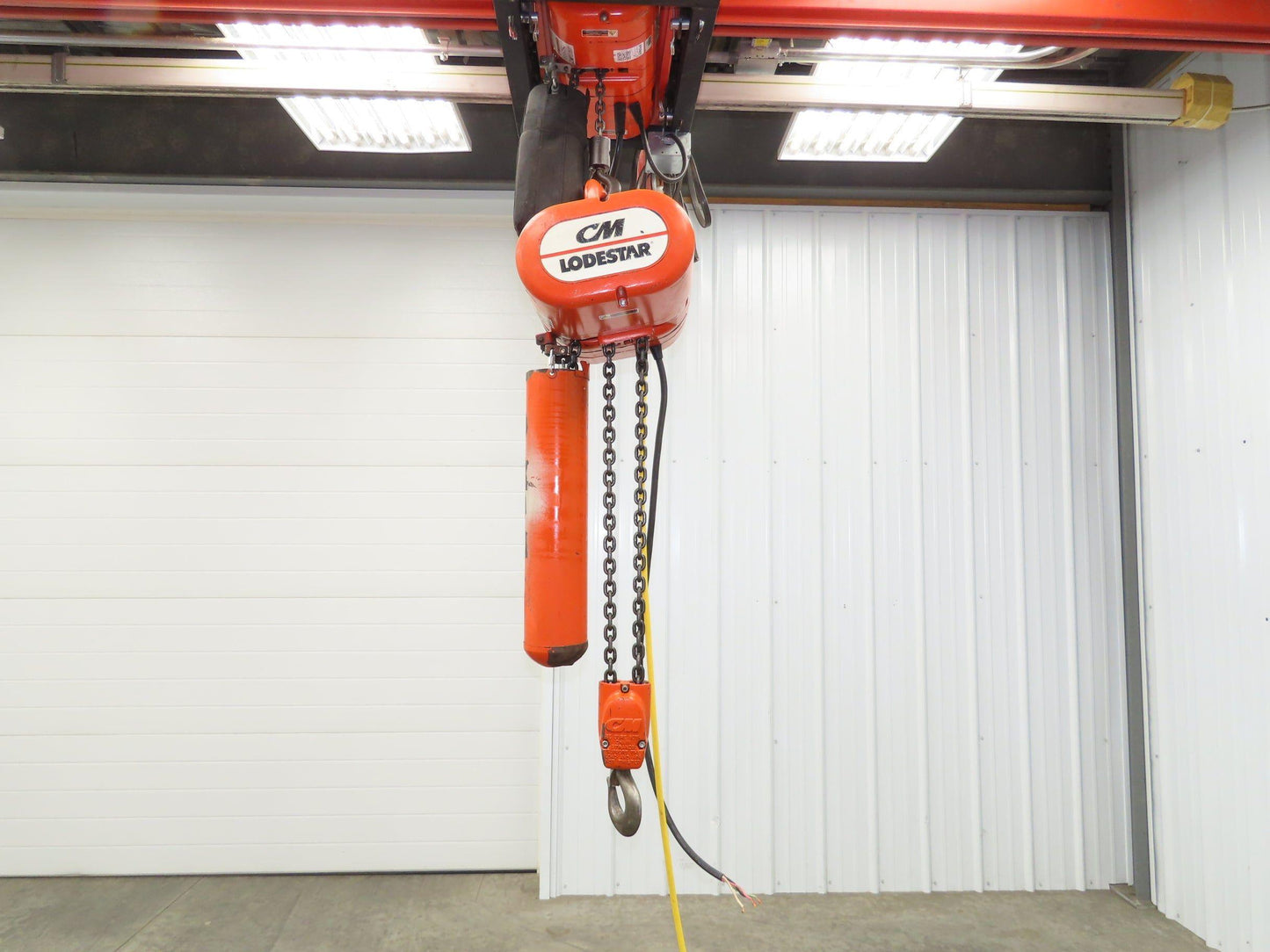 CM Lodestar R 2 Ton Electric Chain Hoist 8 FPM 15' Lift 11' Pendant 230/460 3 PH