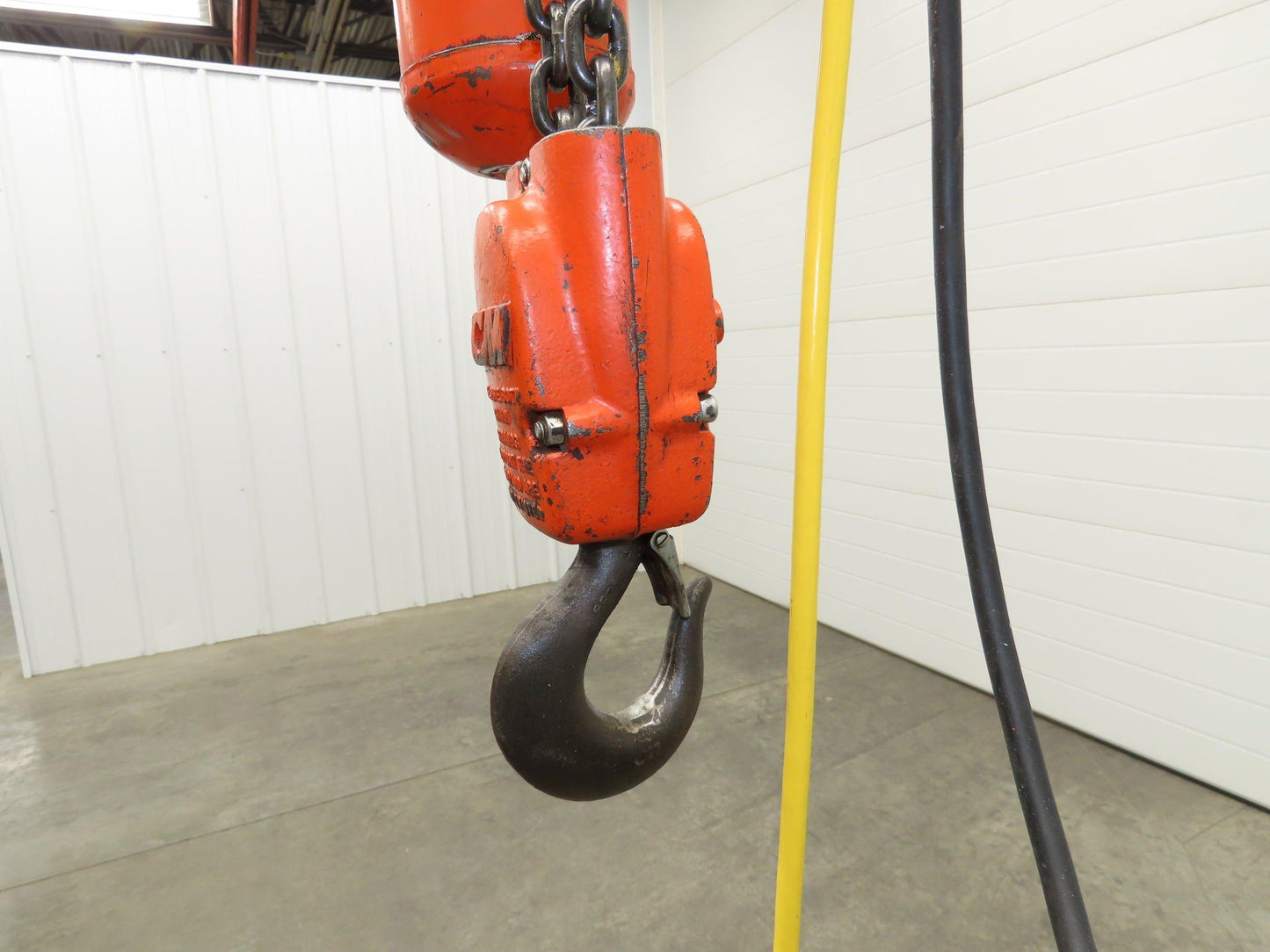 CM Lodestar R 2 Ton Electric Chain Hoist 8 FPM 16' Lift 12' Pendant 240/480 3 PH