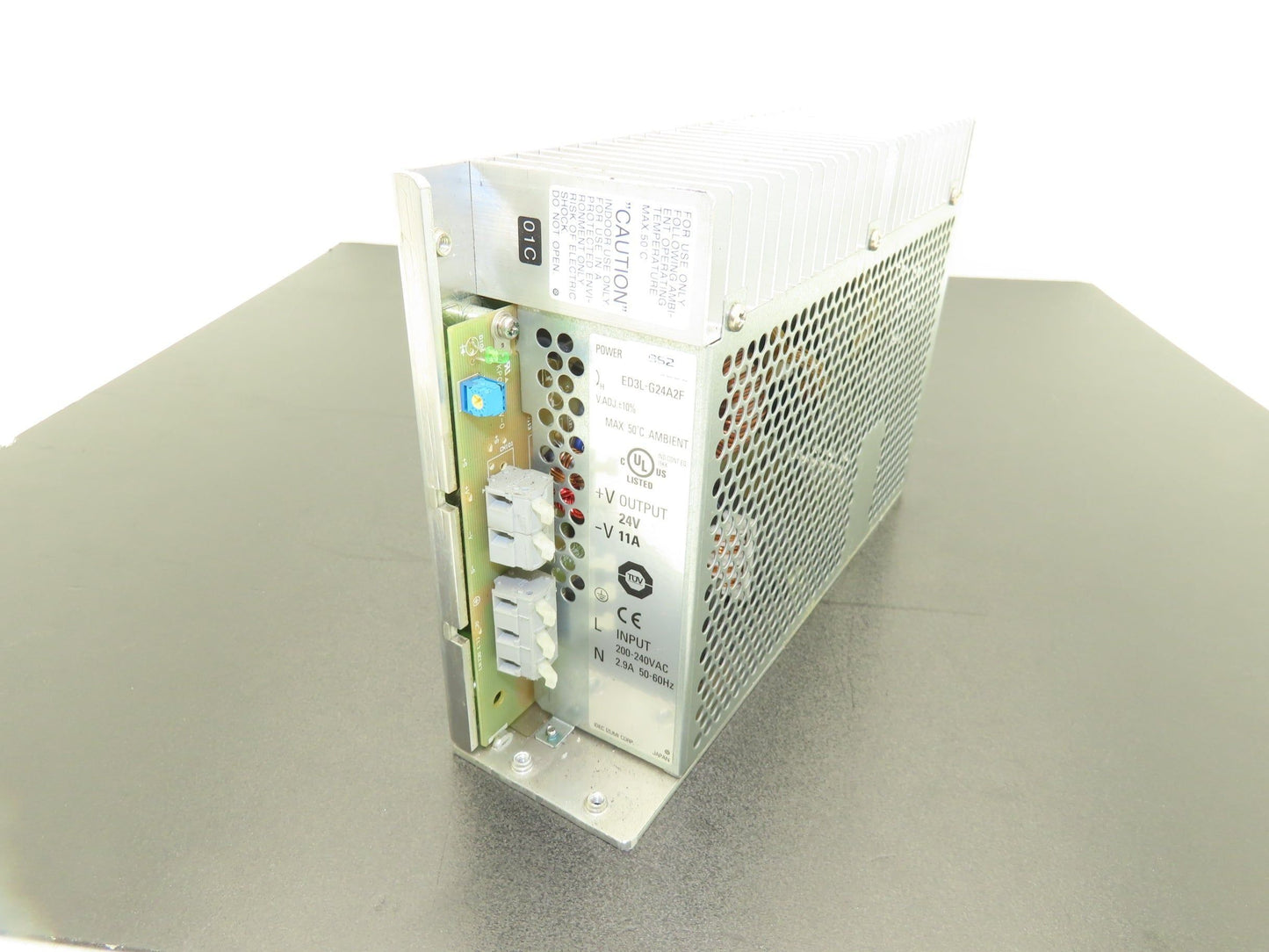 Idec Izumi ED3L-G24A2F Power Supply 200-240V 2.9A 50/60Hz Input 24V 11A Output