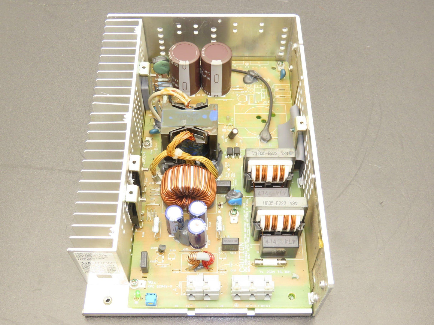 Idec Izumi ED3L-G24A2F Power Supply 200-240V 2.9A 50/60Hz Input 24V 11A Output