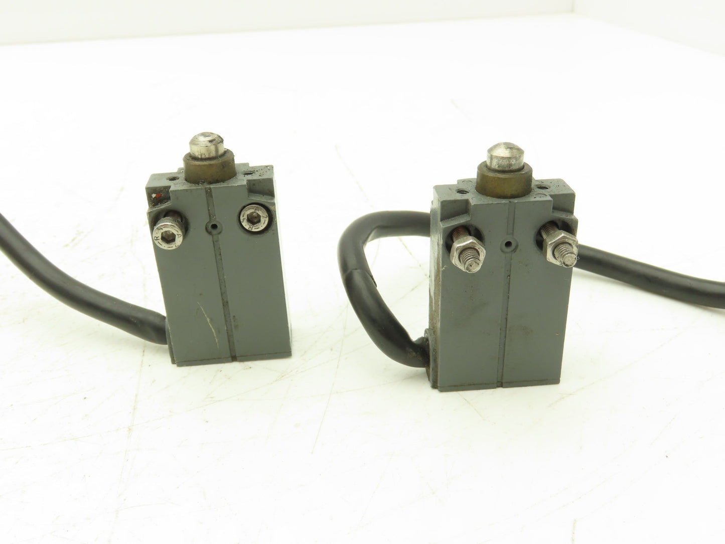 Telemecanique XCB A1102 Plunger Limit Switch 1.5A  Lot of 2