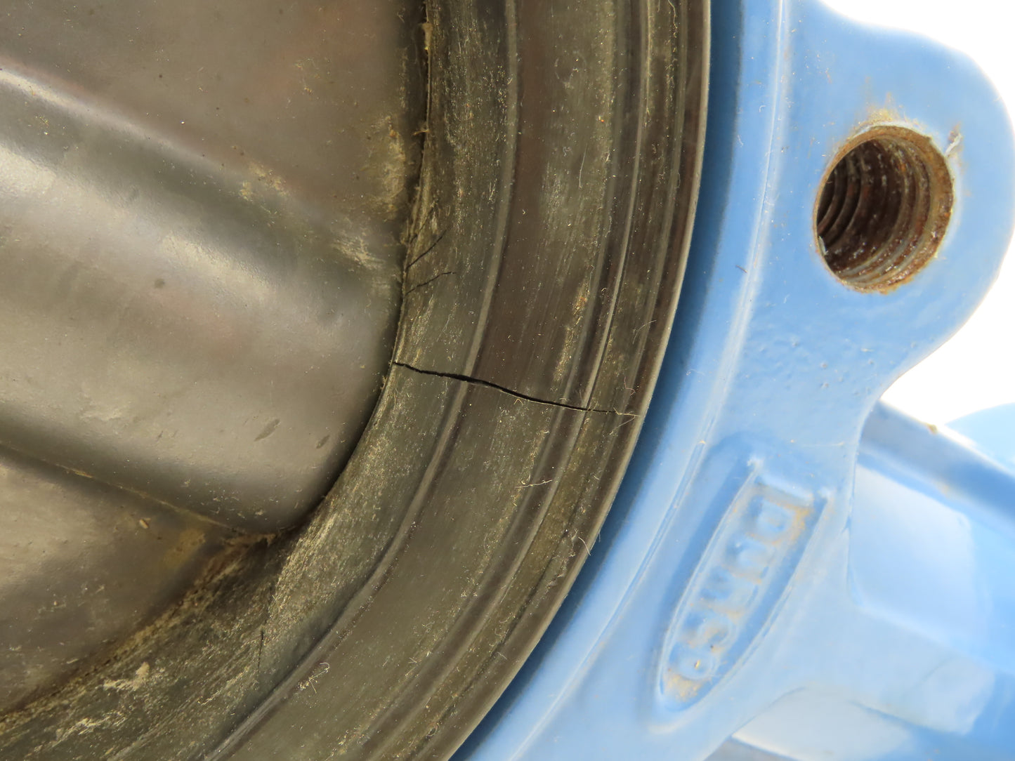 Durco 6" Lug Style Butterfly Valve Lined Disc 150psi DN150  *Cracked Seal*