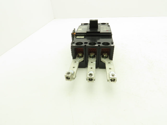 Fuji BU3KDG Circuit Breaker 300A Auto 480V 3 Pole With Through Door Operator