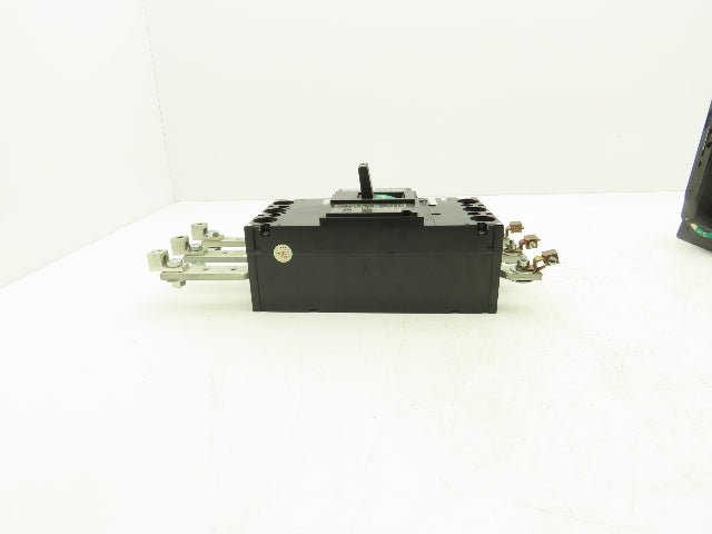 Fuji BU3KDG Circuit Breaker 300A Auto 480V 3 Pole With Through Door Operator