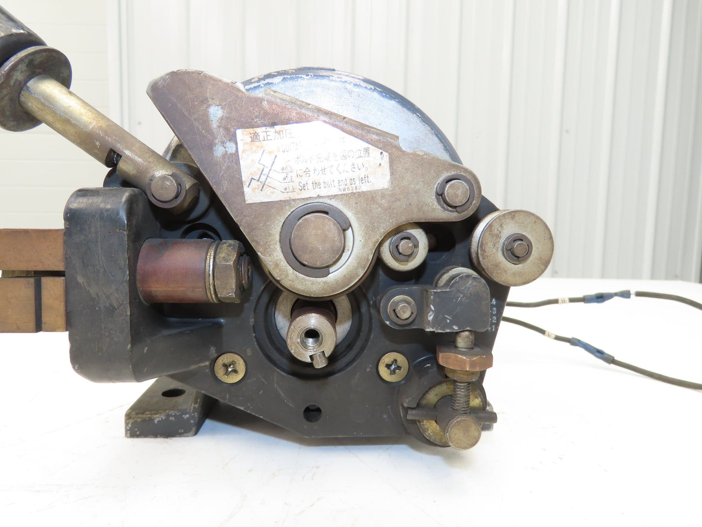 Yaskawa Electric PMED-12-HQ61 DC Wire Feeder 130rpm 18.3VDC 5.5 Amps *READ