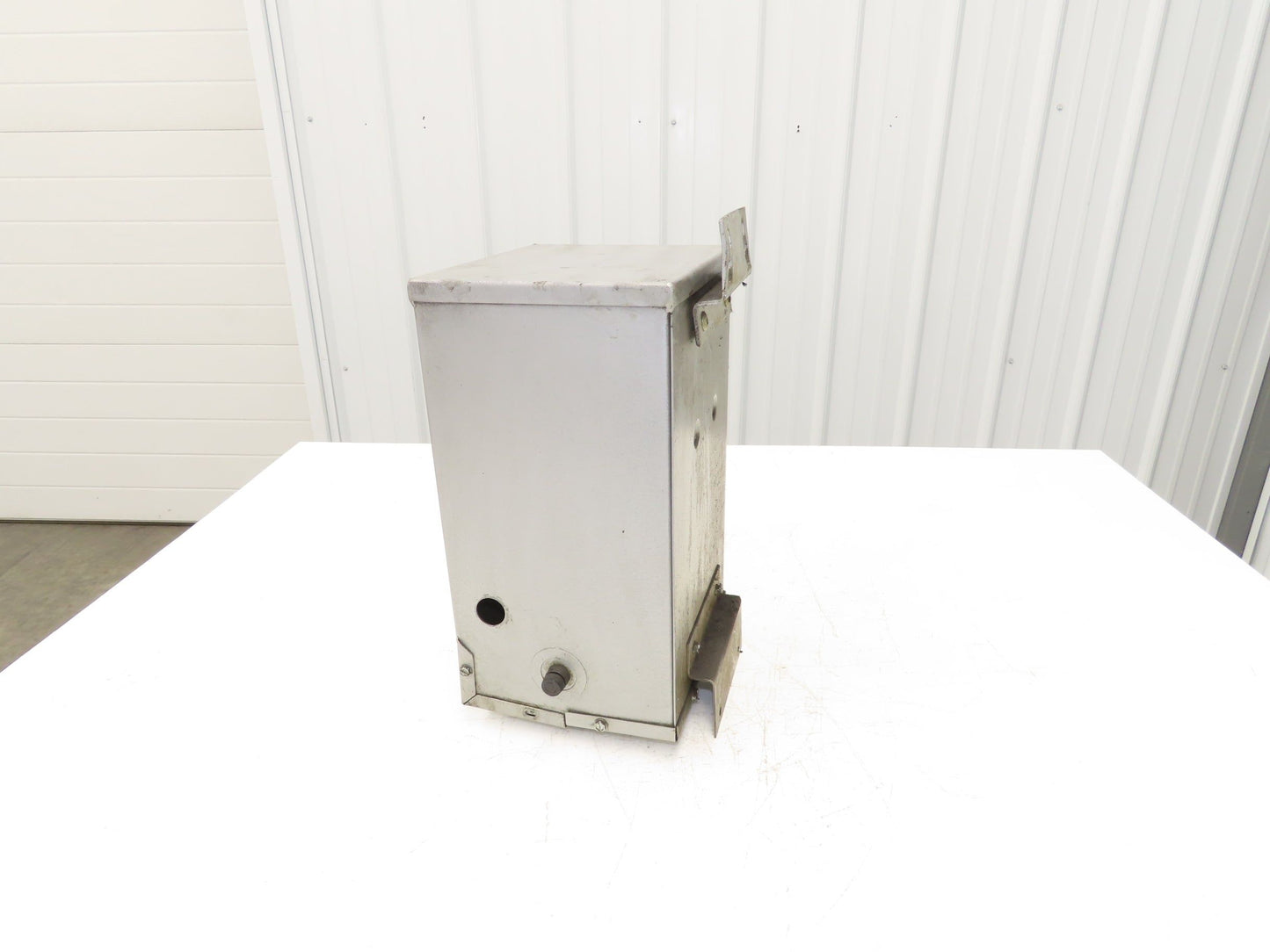 Dongan 85-1050SH Transformer 3KVA 1PH 240v/480v Pri 120v/240v Sec Wall Mount