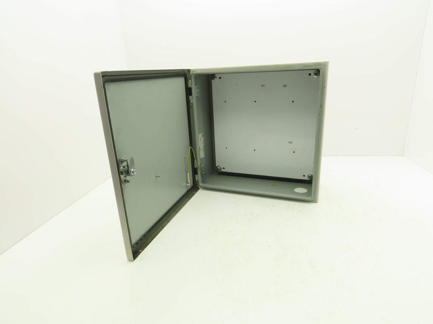 nVent Hoffman CSD16166 Electrical Enclosure 16x16x6"