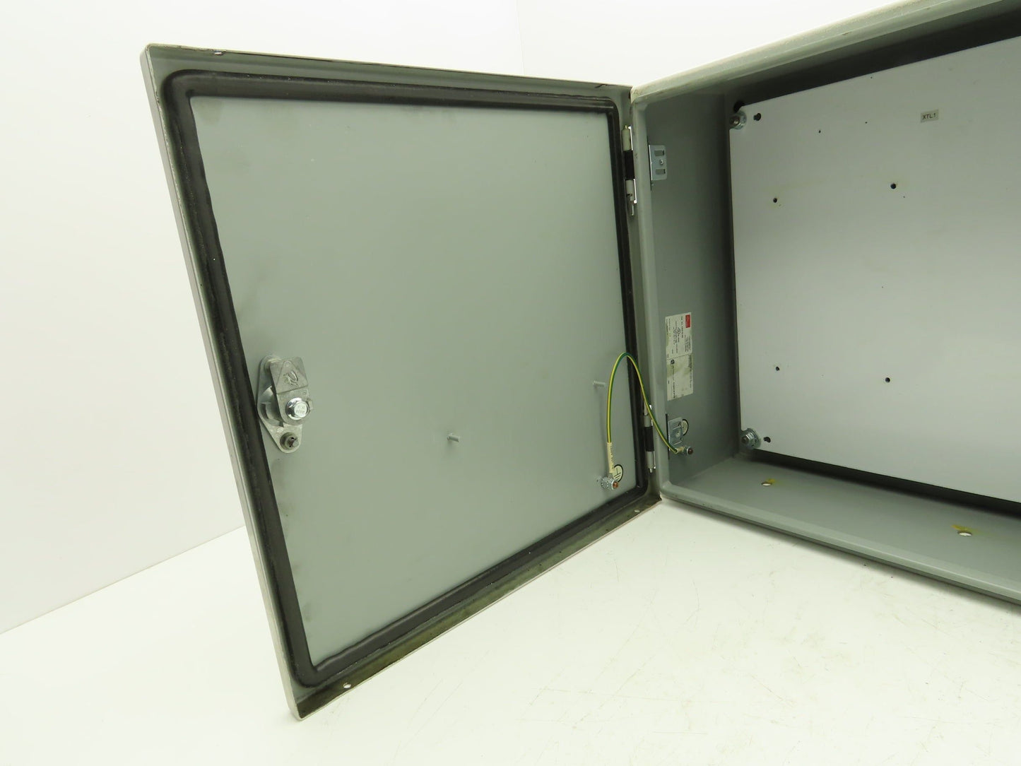 nVent Hoffman CSD16166 Electrical Enclosure 16x16x6"