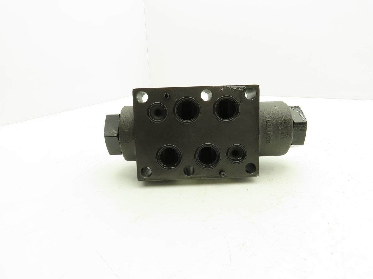 Parker D1VHW004CNYGF56 Hydraulic Directional Control Solenoid Valve 120V