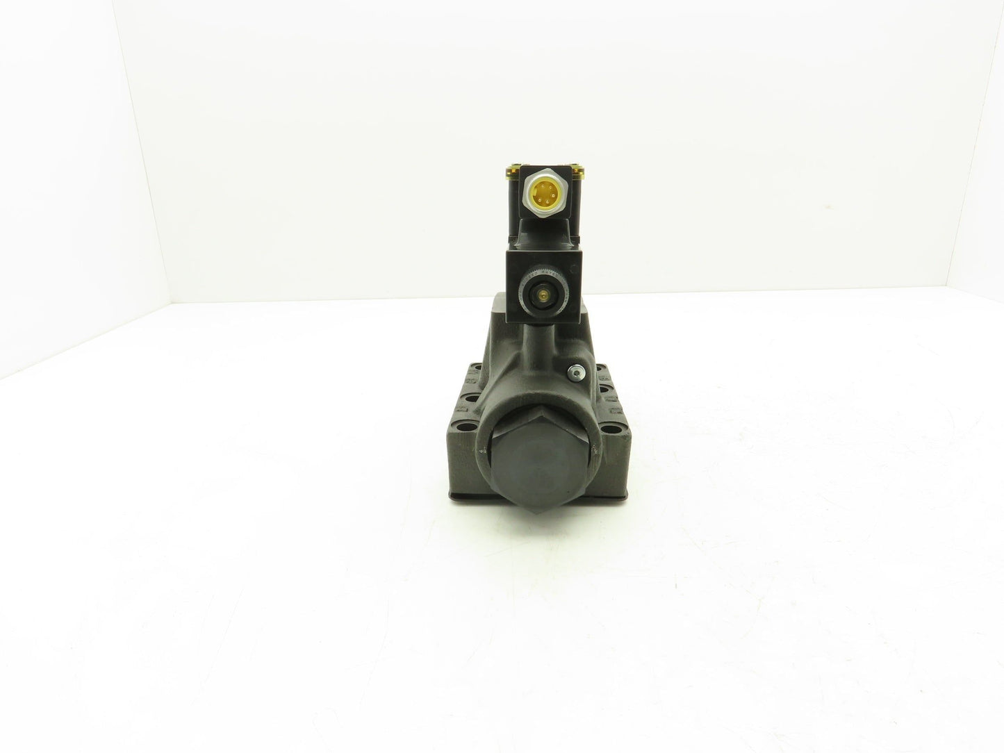 Parker D1VHW004CNYGF56 Hydraulic Directional Control Solenoid Valve 120V