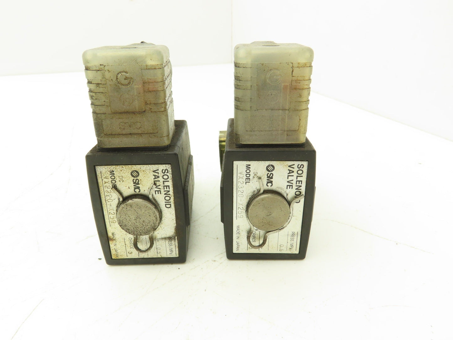 SMC VX2320-X259 Pneumatic Air Solenoid Valve 0.5MPa 24VDC coil Lot of 2