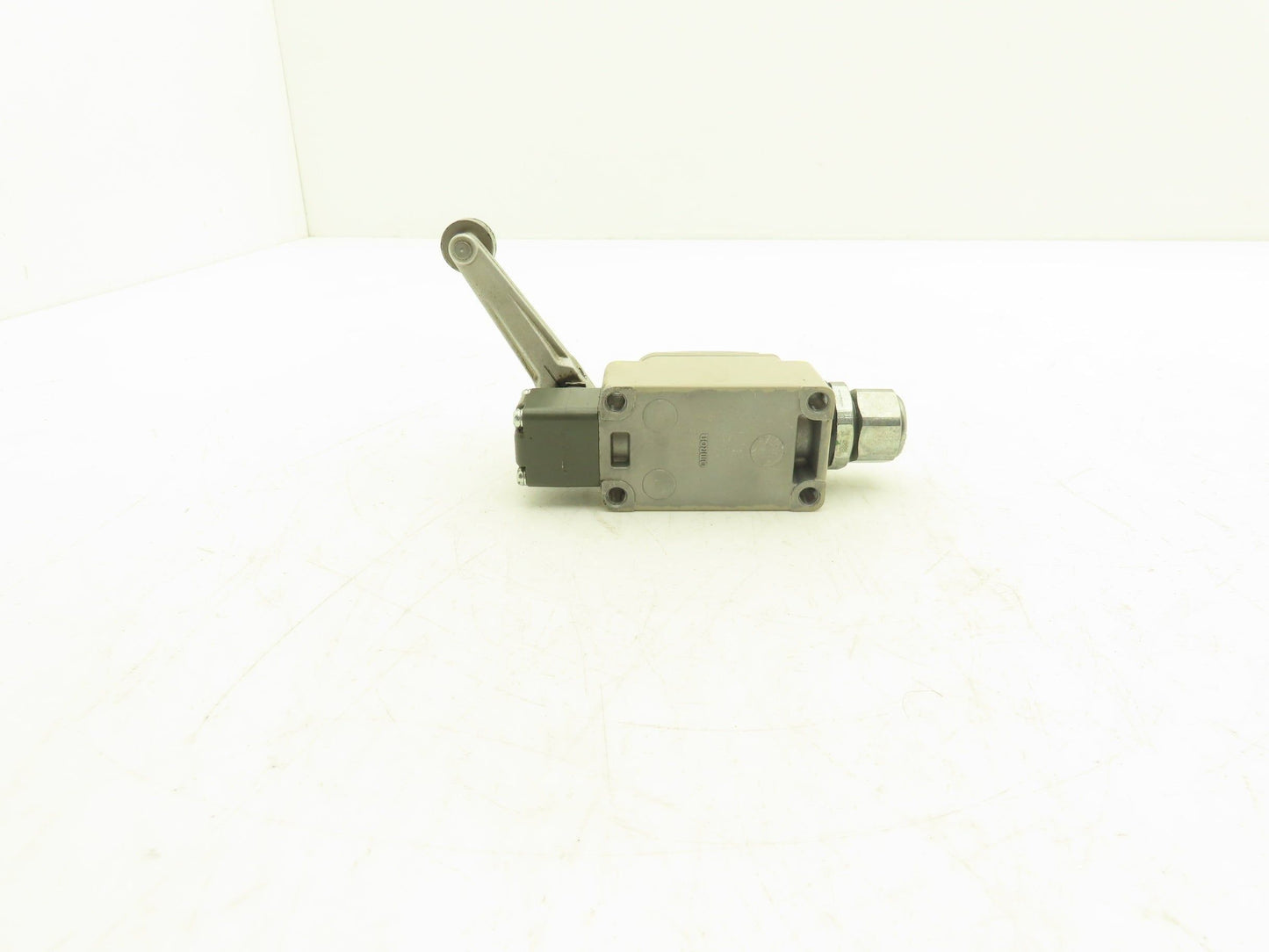 Omron WLCA2-8LD Limit Switch 10A 115VAC