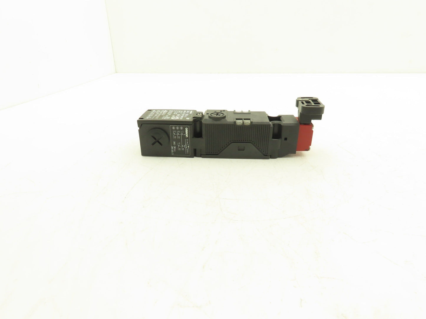 Omron D4GL-2HFA-A Guard Safety-Door Switch Interlock Solenoid Release 24VDC