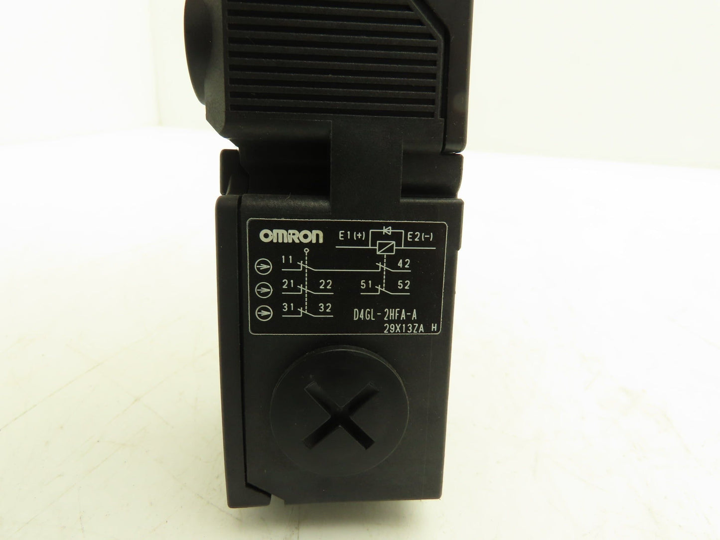 Omron D4GL-2HFA-A Guard Safety-Door Switch Interlock Solenoid Release 24VDC