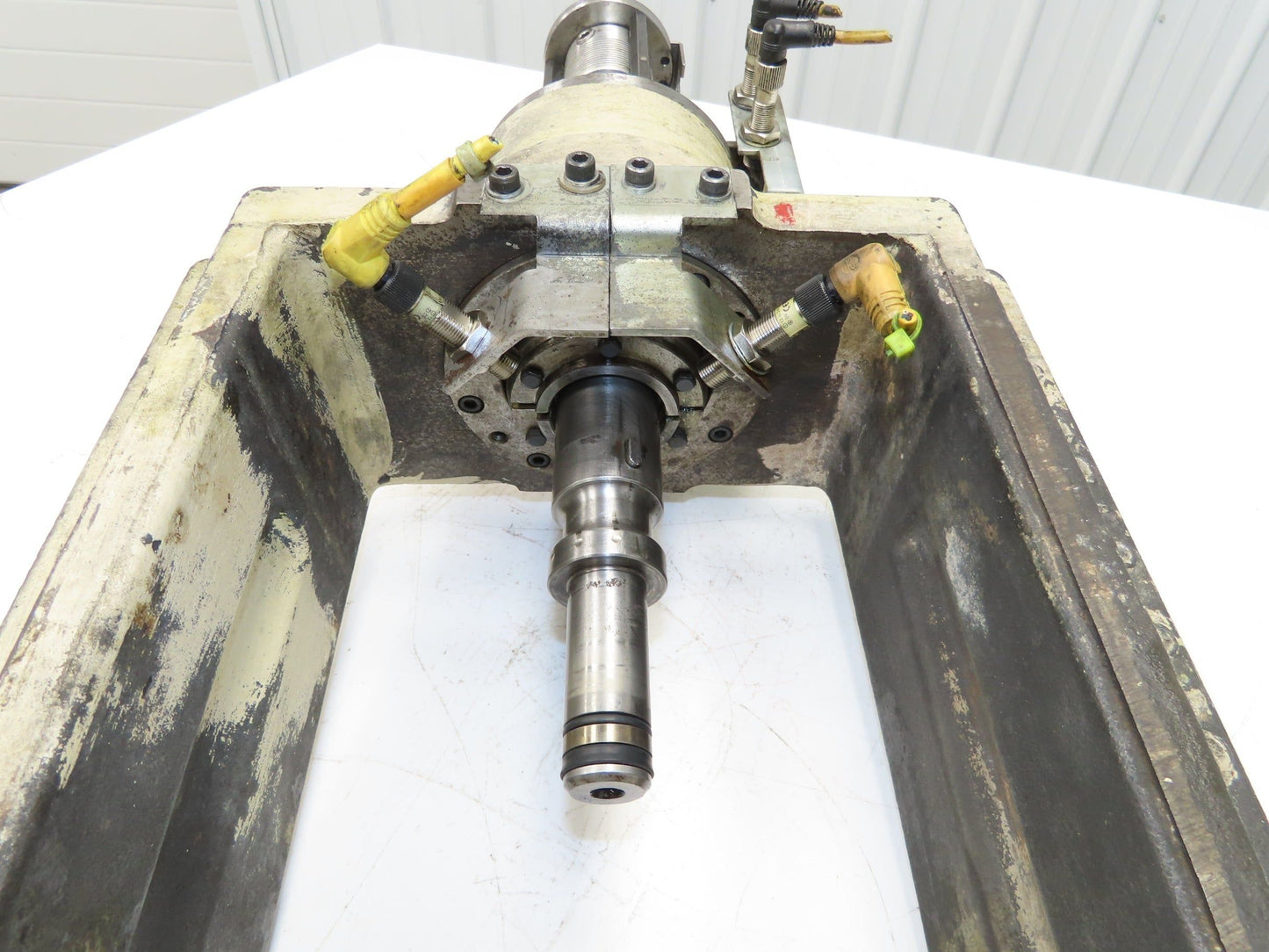 Okuma MA-60HB Lathe Milling Machine Spindle Piston Actuator Cylinder Assembly