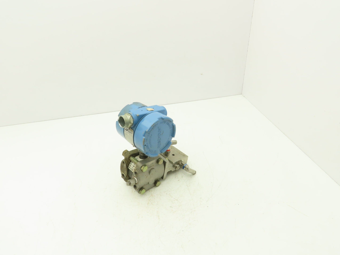 Rosemount M-618SCT316SS 1151GP5E22B1 Pressure Transmitter 45VDC & Valve